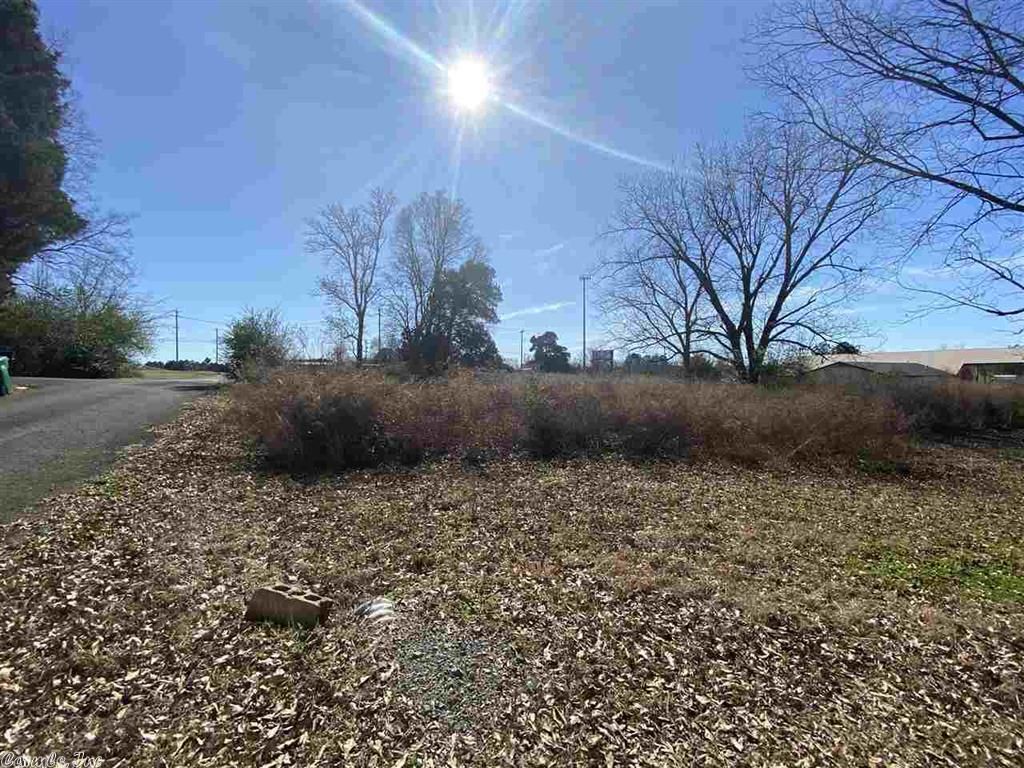 2350 E Oak St, Conway, AR 72032